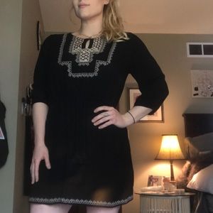 Casual black long sleeve dress